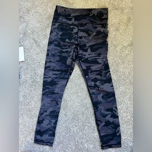Zyia Camo Capri leggings